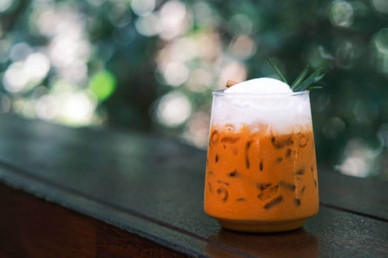 Iced Thai latte